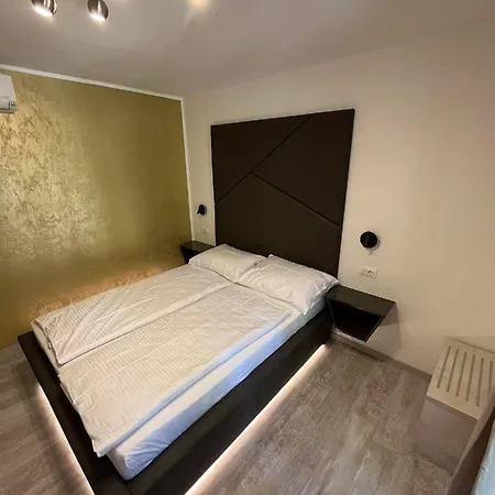 H&h - Adults Only Bed & Breakfast