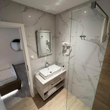Bed & Breakfast H&h - Adults Only Rovinj