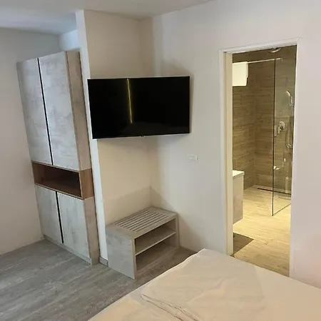H&h - Adults Only Bed & Breakfast Rovinj