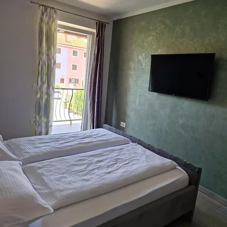 H&h - Adults Only Bed & Breakfast Rovinj