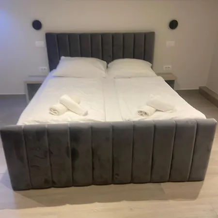 H&h - Adults Only Bed & Breakfast Rovinj